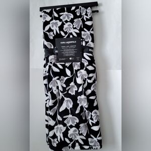 Karl Lagerfeld Paris floral plush throw blanket size 60x70 black white